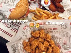 -The Habit Burger Grill 哈比特汉堡(世博店)
