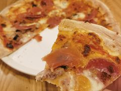 -城市大道红炉披萨烘焙坊