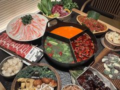 -三出山火锅(南京万象天地店)