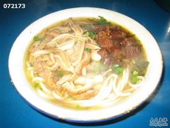 -花溪牛肉粉(八鸽岩店)