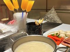 -红鼎豆捞·非遗鲍皇汤火锅(宝丰路店)