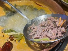 -洱火云南酸菜牛肉火锅(石景山当代商城店)