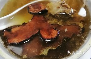 Tufuling Lingzhi Stewed Pork Bone Soup