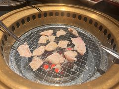 -山川小町·极番烧肉(新地假日广场店)