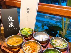 -银米·云南传统过桥米线(双廊黑金冠店)
