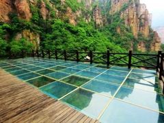 景点玻璃观景台-河南宝泉旅游区