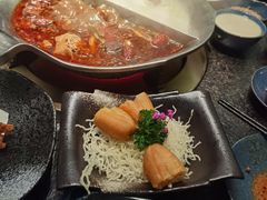 -湊湊火锅·茶憩(打浦桥日月光店)