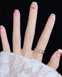-悦指间美甲美睫