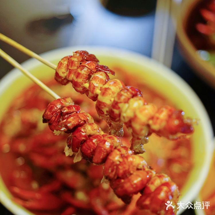魔都夜宵好去处，龙虾肯定少不了！[礼花]