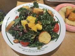 弘大人气王蔬菜色拉-WOW LUCKY创意韩料(龙阳广场店)