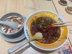 -遇见小面(东方宝泰店)