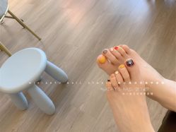 足部美甲-米小兔美甲美睫