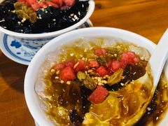 -炉小二铜锅牛蛙•川湘菜(三里屯店)
