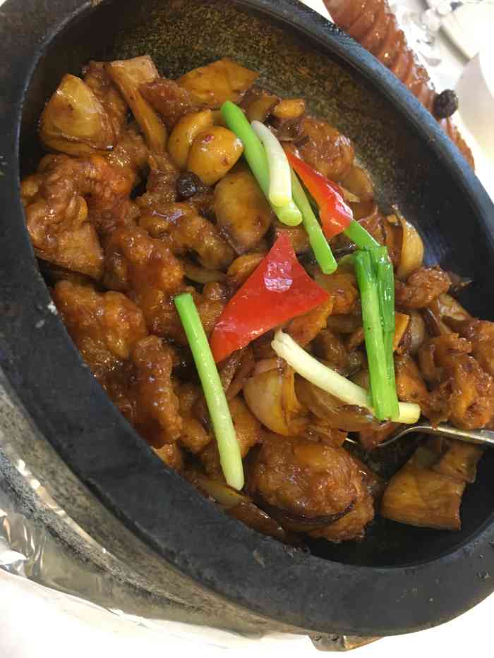 万龙洲海鲜大酒楼(燕莎店)-"请客户去吃的,感觉环境还可以,设有楼上楼