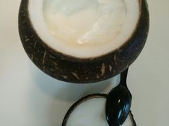 -志龙皇冠吃货椰子铺
