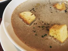 -WOLFGANG PUCK KITCHEN & BAR(迪士尼小镇店)