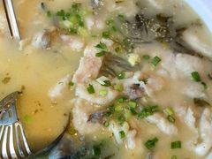 -严记小天府酸菜鱼(西四路店)