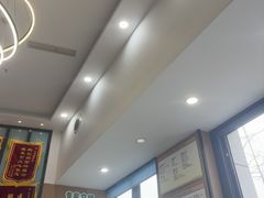 -半岛宠物医院24小时·内窥镜·牙科·碎石中心(府城大道店)