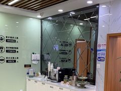-茂菊口腔连锁(浦东南路店)