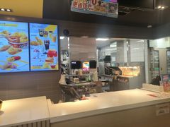 -麦当劳(轻轨曹杨路店)