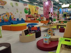 -莫莉幻想儿童乐园(三河燕郊永旺店)