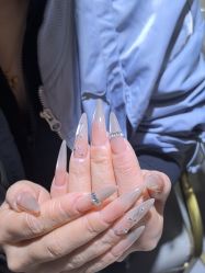 -瞧·享轻奢美甲美睫
