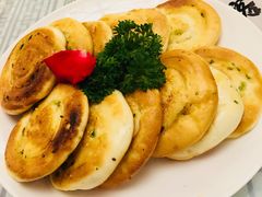䓤油饼-客家大院·非遗赣南客家菜(郁孤台店)