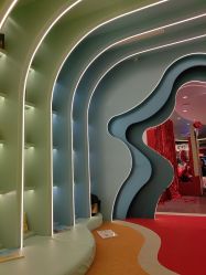 -奈尔宝·国风主题儿童乐园·亲子餐厅(豫园商城店)