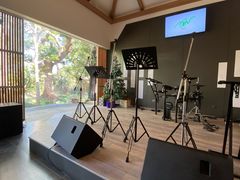 -Chom Cafe and Restaurant