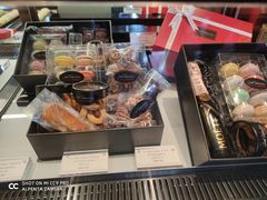 -Salon de The de Joel Robuchon(外滩18号店)
