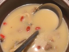 -爱碗亭·鲜炒湖南菜(壹城中心店)