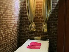 -莱蔻·圣灸堂·推拿艾灸(天山店)