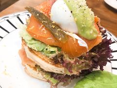 三文鱼水波蛋松饼-AFS Cafe & Canteen(闽江二路店)