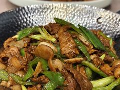 辣椒炒肉-沸腾鱼乡(知春路分店)