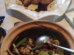 -八府香鸭·啫啫煲(华山路店)