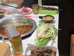 -嘎琉鲜切牛肉自助火锅