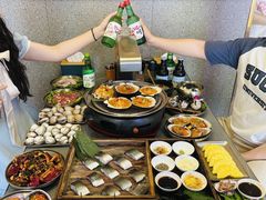 -围炉肉舍•炭烤活鳗•丹东海鲜烤肉(步行街店)