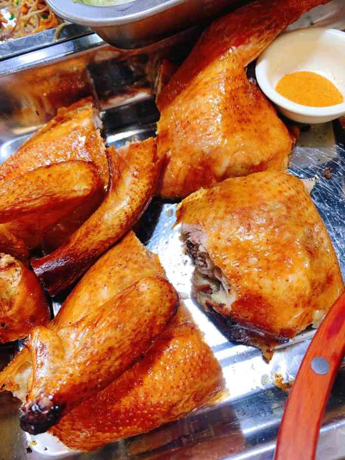 顺徕德·仙庙烧鸡(金凯店)-"门店蛮大的,团购的套餐也是比较实惠,上菜