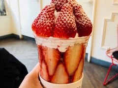 草莓杯-Cafe de Paris(林荫路店)