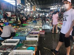 -霞涌市场海鲜摆卖区