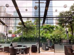-深圳温德姆至尊酒店·大堂吧·户外花园