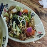 北区拉面位于凌宾路，近产业园的马路边上，位置特别好找