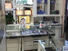 -罗创丹阳眼镜(童卫路店)