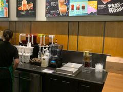 -星巴克臻选(惠州华贸天地1楼店)