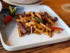 杏鲍菇炒牛柳-YAFEE雅菲·粤菜·湘菜·融合菜(魏公村店)