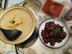 铜锅酸菜炖软骨-小吊梨汤·北京菜(香山店)