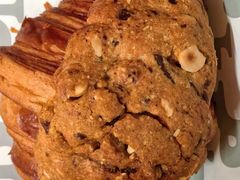 巧克力榛子曲奇可颂-LANLIZI BAKERY(COSMO店)
