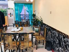 -壹阁胡羊焖饼(特色小吃街店)