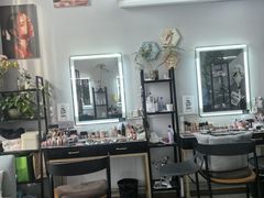 -ME觅妆·定制美妆·彩妆私教(菱角湖店)