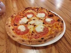 -城市大道红炉披萨烘焙坊